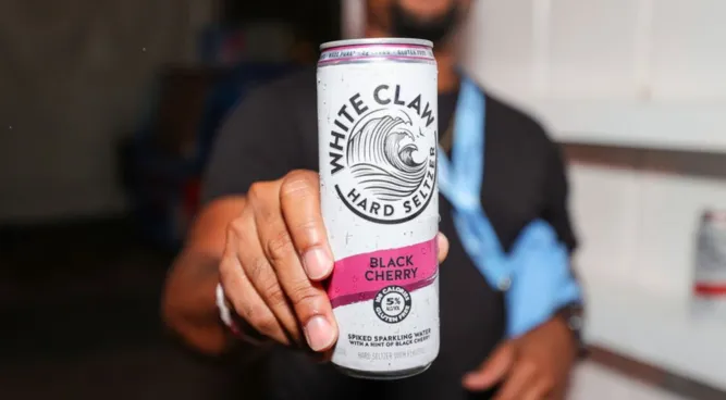Exploring 12 White Claw Nutrition Facts