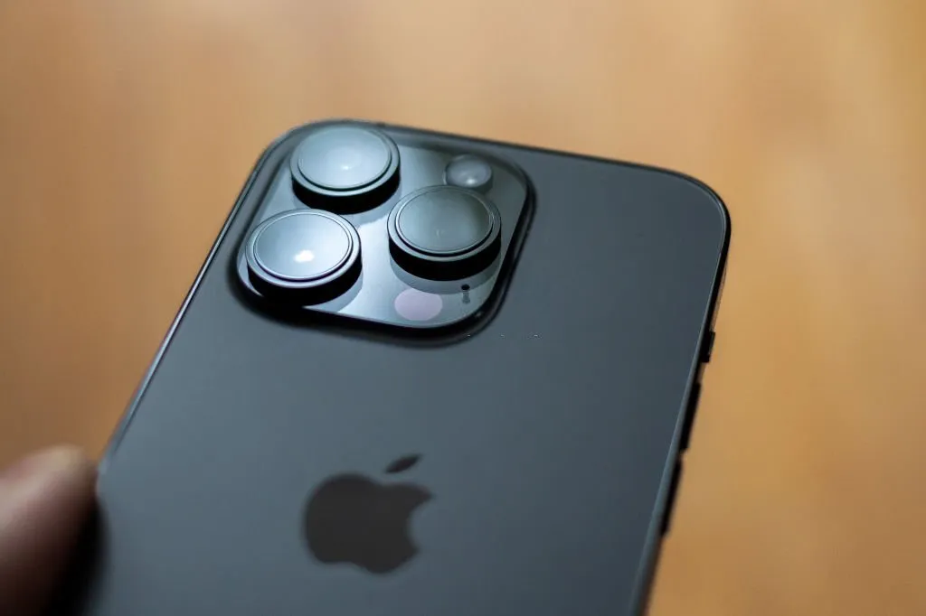 iPhone Camera keeps blinking